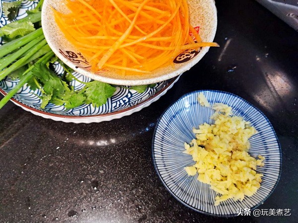 日常做饭简单又下饭的鲜虾豆腐煲,豆腐河虾煲