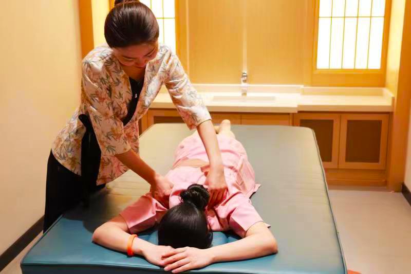 泾川橙香瑶池温泉开业活动,泾川橙香瑶池温泉康养小镇