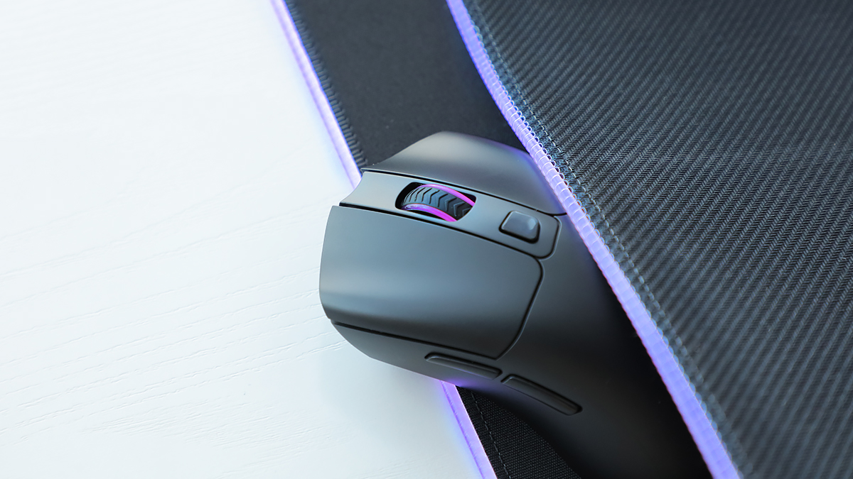 美加狮鼠标和罗技对比,美加狮mojom2游戏鼠标