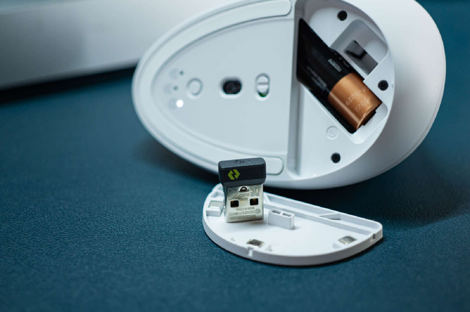 罗技垂直鼠标lift好用吗,罗技lift人体工学垂直鼠标