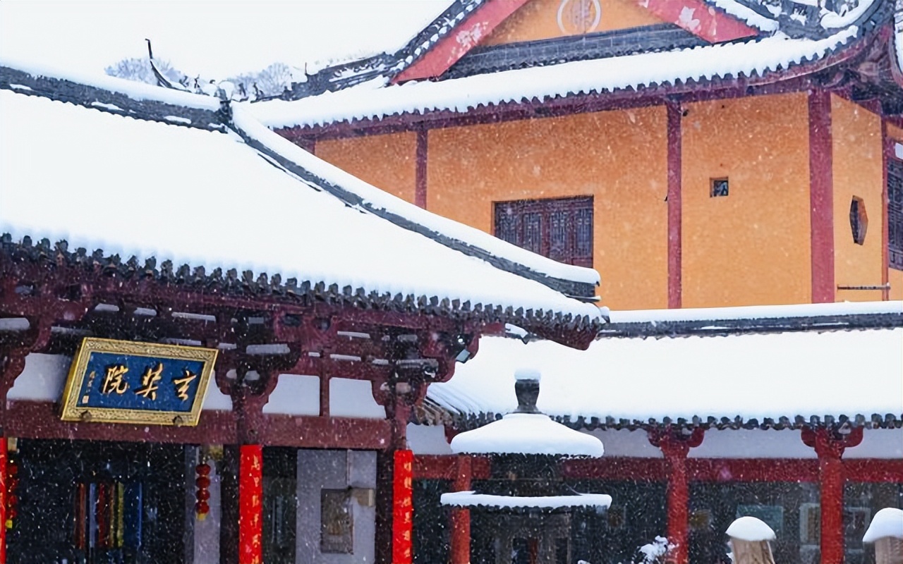 南京这座千年古刹，曾让朱元璋无可奈何，如今却成了网红打卡之地