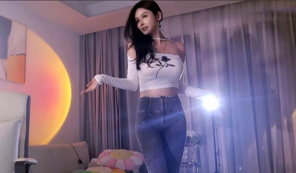 网红张琪格否认自己是名媛！称自己不会私下约会大哥