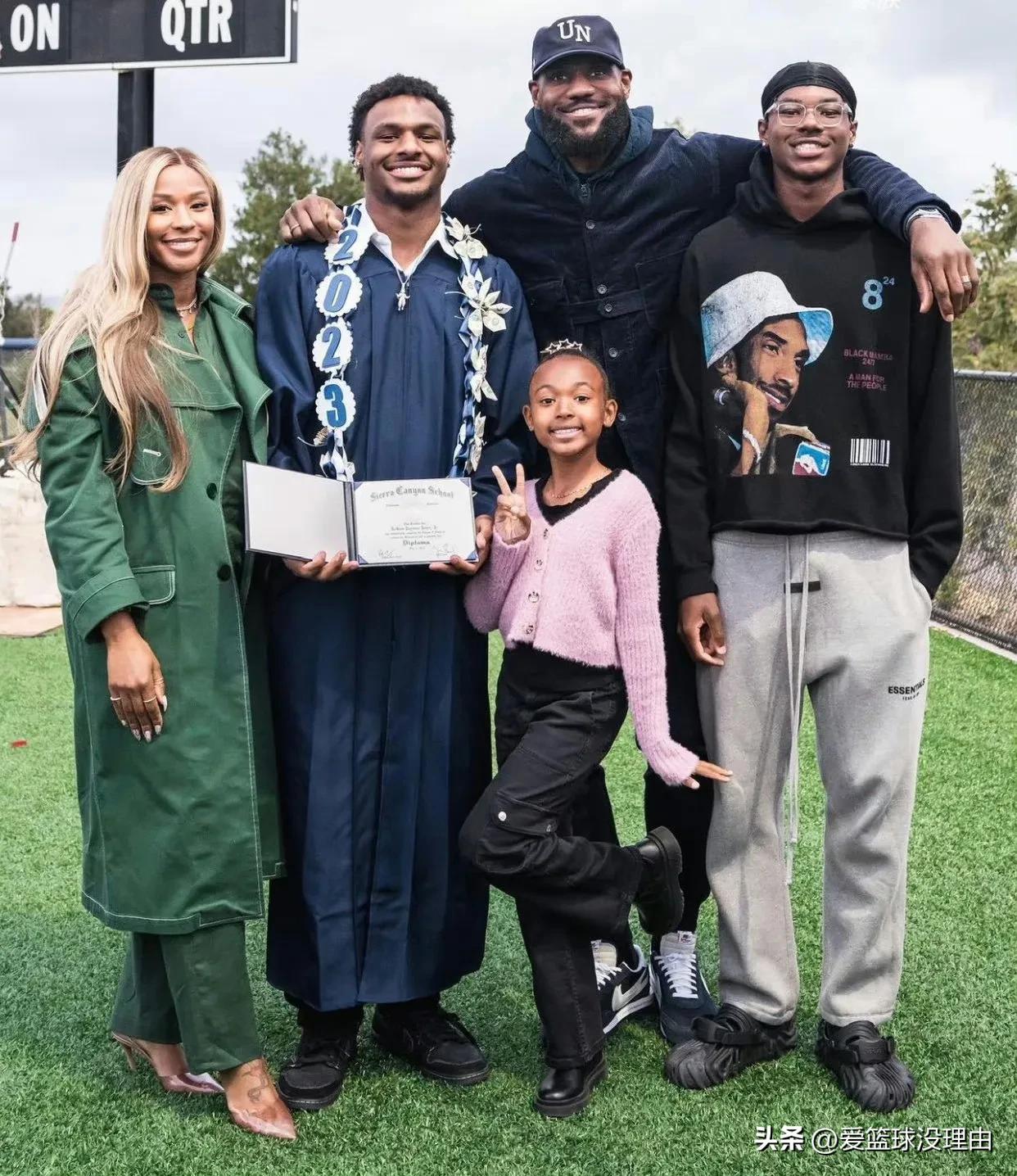 詹姆斯出席儿子活动,詹姆斯儿子毕业典礼