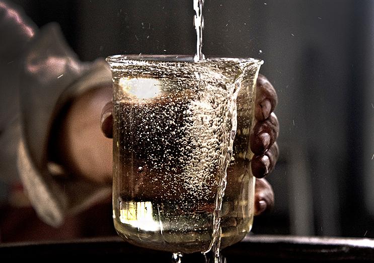 牛栏山二锅头红星二锅头哪个更早,红星二锅头和牛栏山二锅头