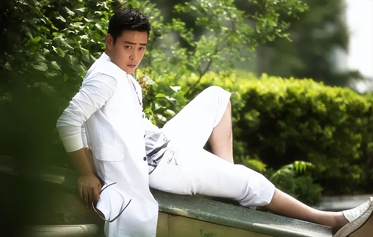 张桐获飞天奖视帝,张桐被评为影帝视频