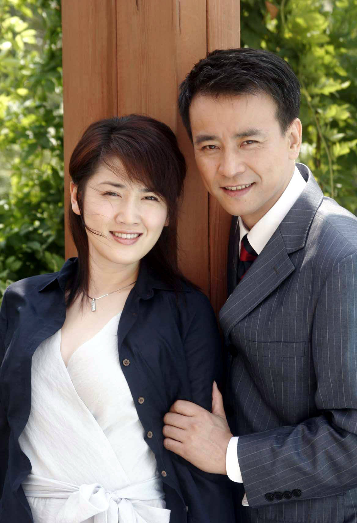 湖南籍7位影视男星：有人娶病妻，有人送外卖，真实人生大不同