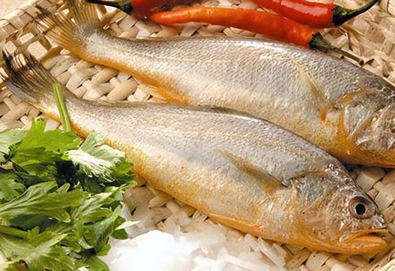 白醋洗头发变黑的小窍门,每日小妙招白醋