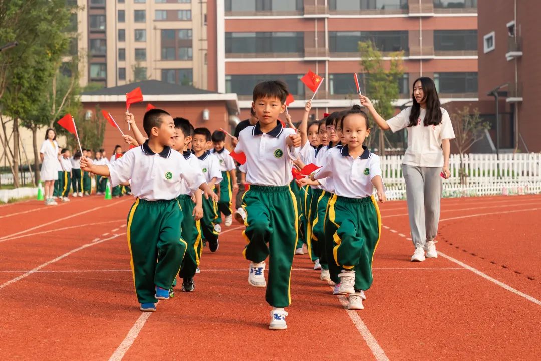 喜迎二十大奋进新征程开启新时代,房山首师大育新学校