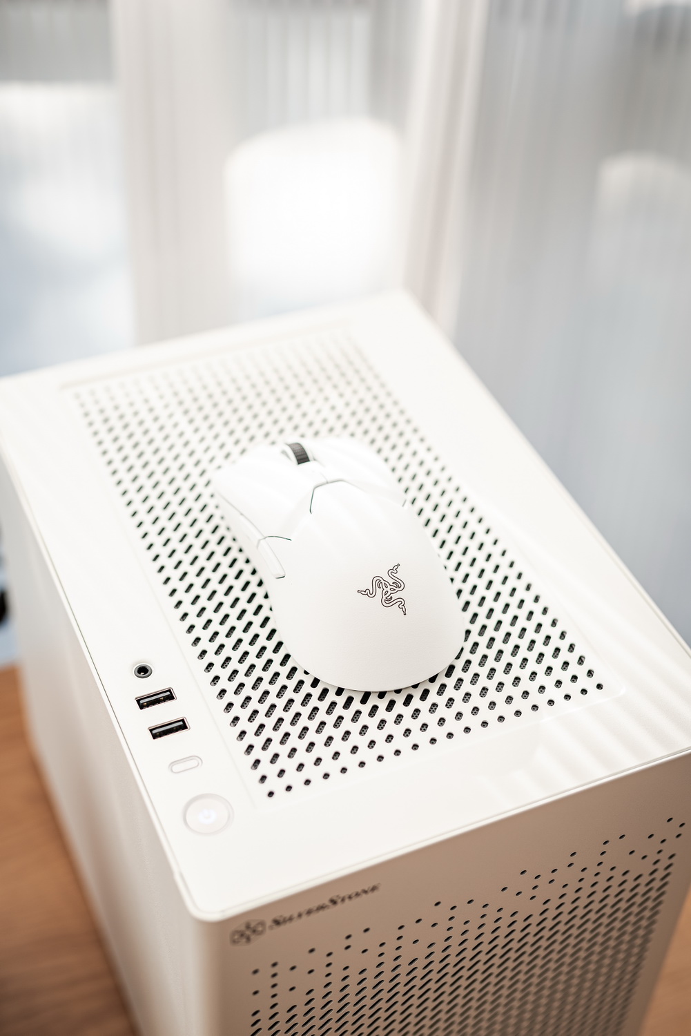 你也可以轻松装的白色ITX小钢炮：银欣SG16装机指南