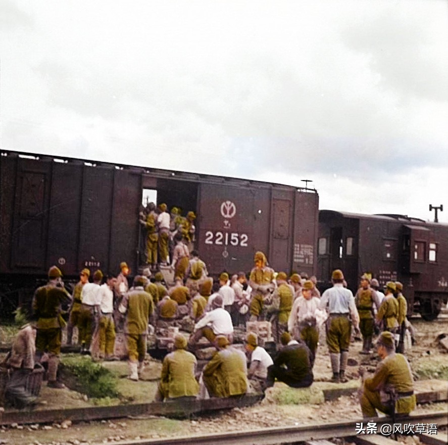 1938年，江苏徐州沦陷后的伪军、鬼子和穷苦的百姓