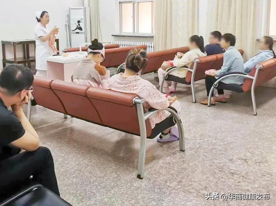 产科门诊母乳喂养周活动策划,西安高新医院国际部产科