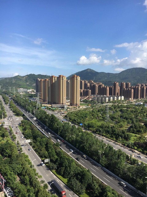 夏天的城市多一丝清凉吧,夏日清凉的城市