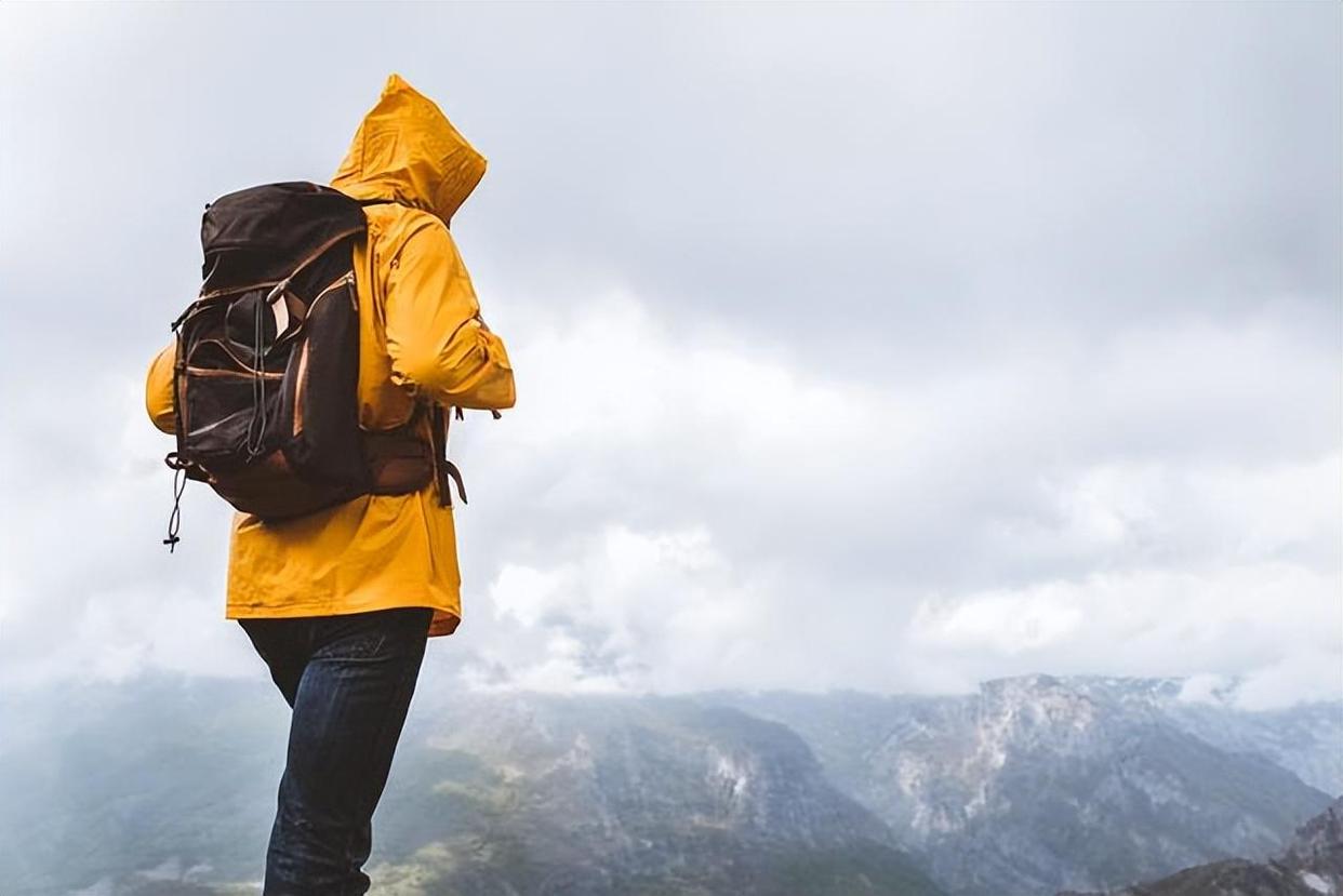 为什么日本人不喜欢社交,为什么日本人很讨厌背包