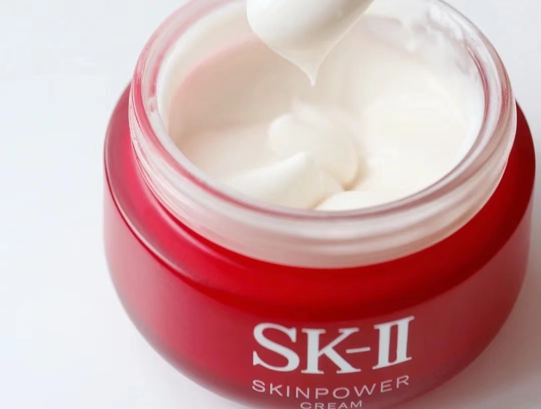 资生堂雅诗兰黛面霜怎么选择 (雅诗兰黛胶原霜和资生堂悦薇面霜)