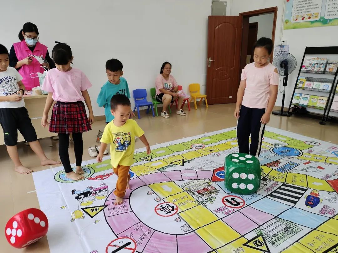 “童”游园，叙邻情，庆七一