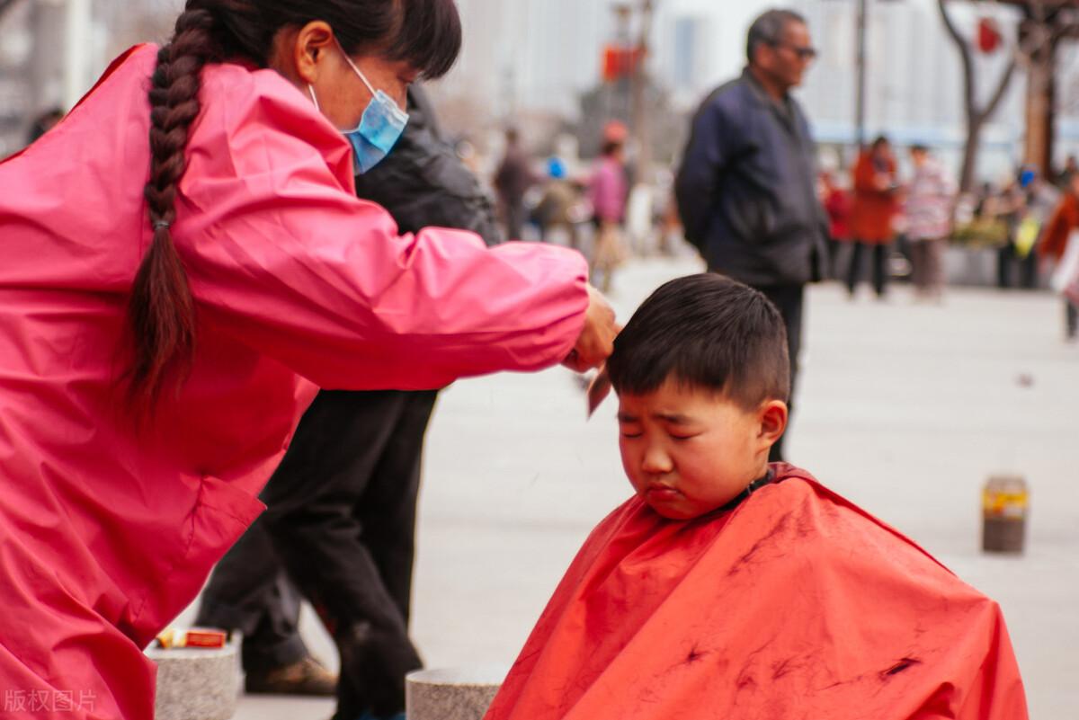 正月理发死舅舅说法到底怎么来的,正月理发死舅舅典故出处