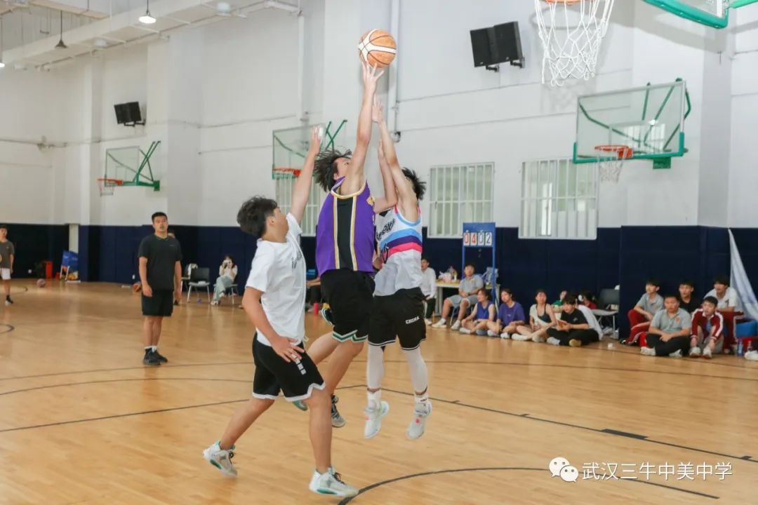 足球运动热情,斗牛篮球馆排球比赛