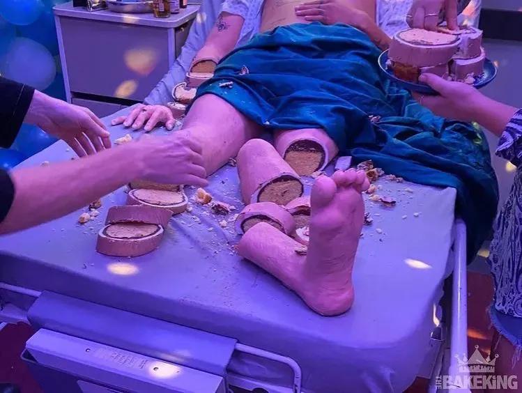 外国小哥制作魔法蛋糕,人体模型蛋糕