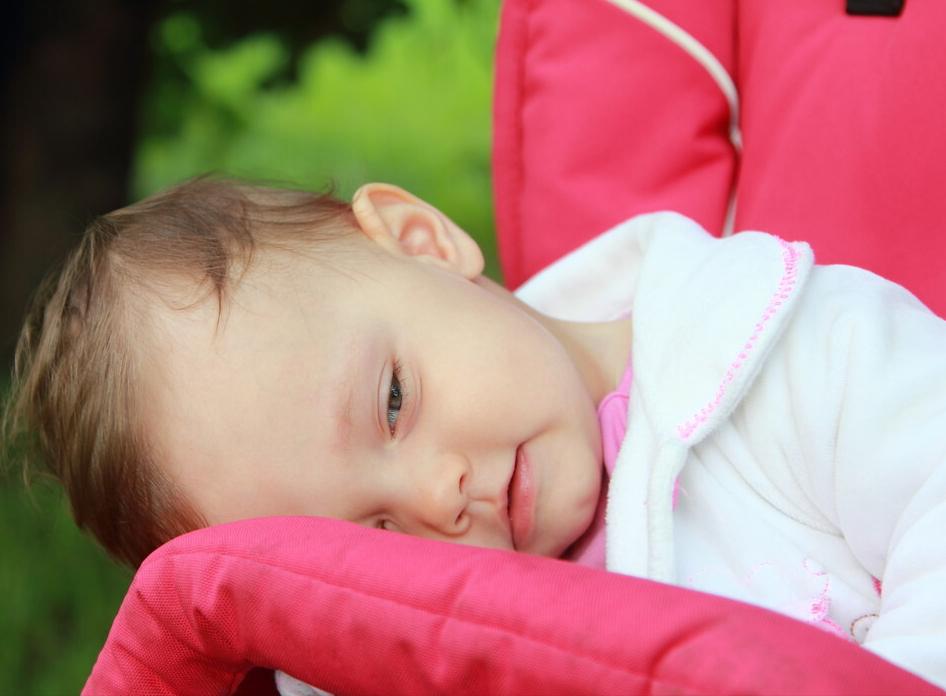 怎么改变孩子晚上睡觉哭闹,孩子夜晚哭闹怎么培养睡眠