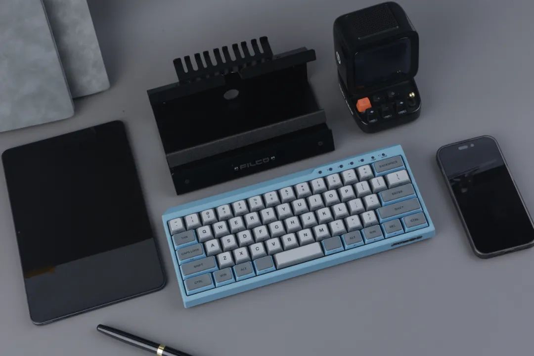 更清新、更简单——Filco双模迷你啦晨曦绿多功能金属支架-DAN图赏