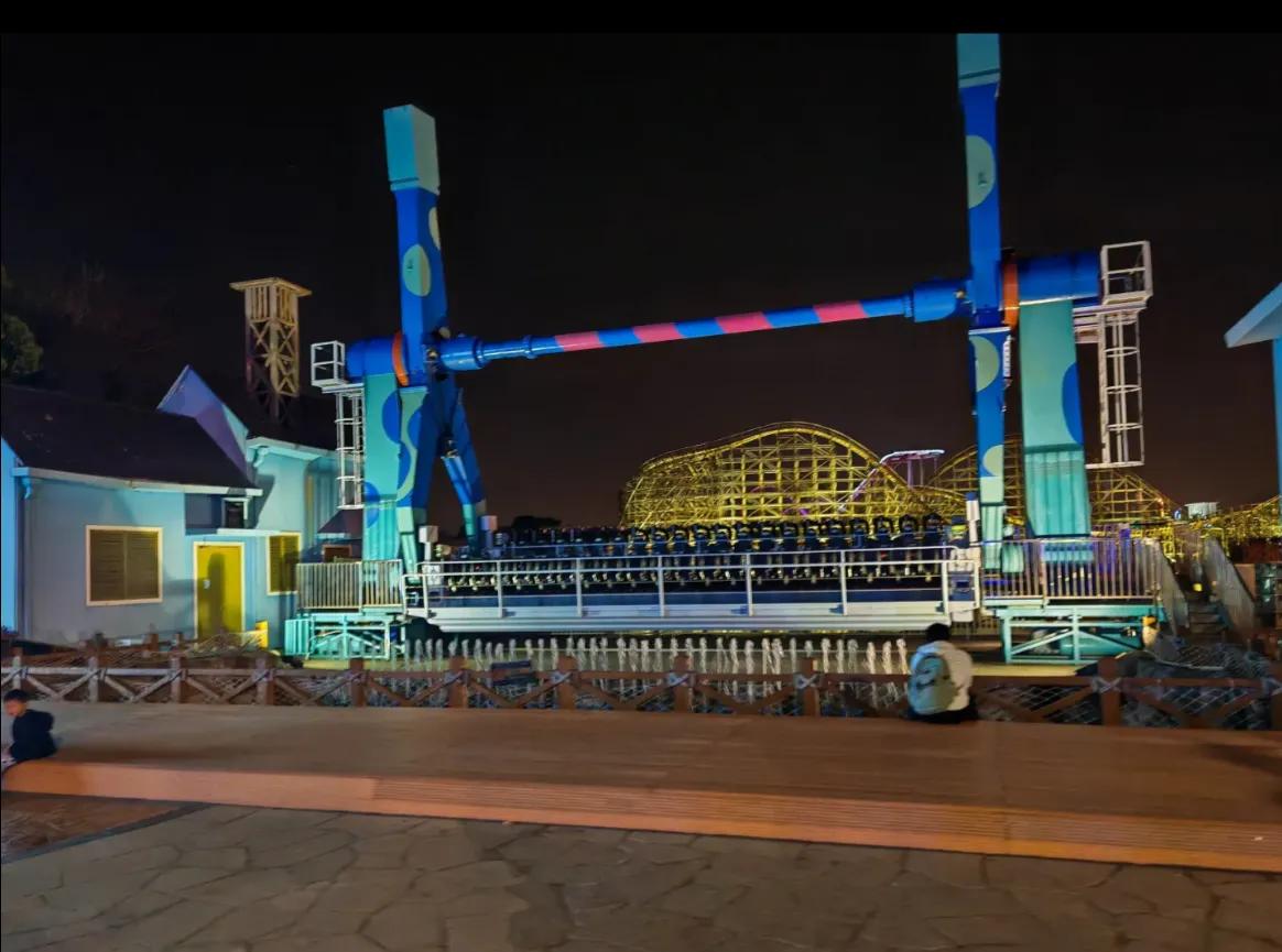 上海欢乐谷体验,上海欢乐谷奇幻之旅