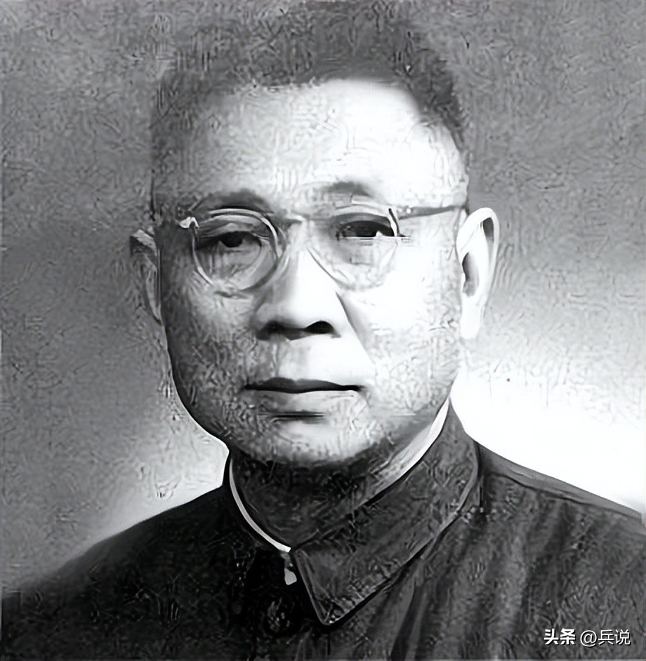 主席重掌兵权，首战失利遭人讥讽，问题出在译电员失误