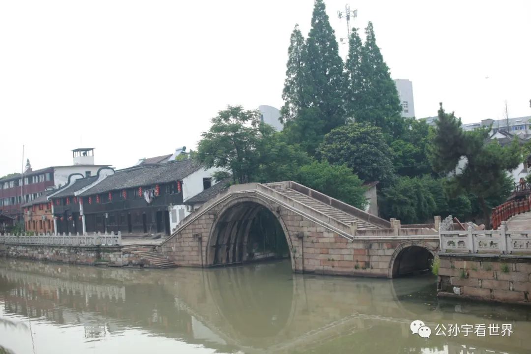 徜徉在古色古香,徜徉于千年古城老街