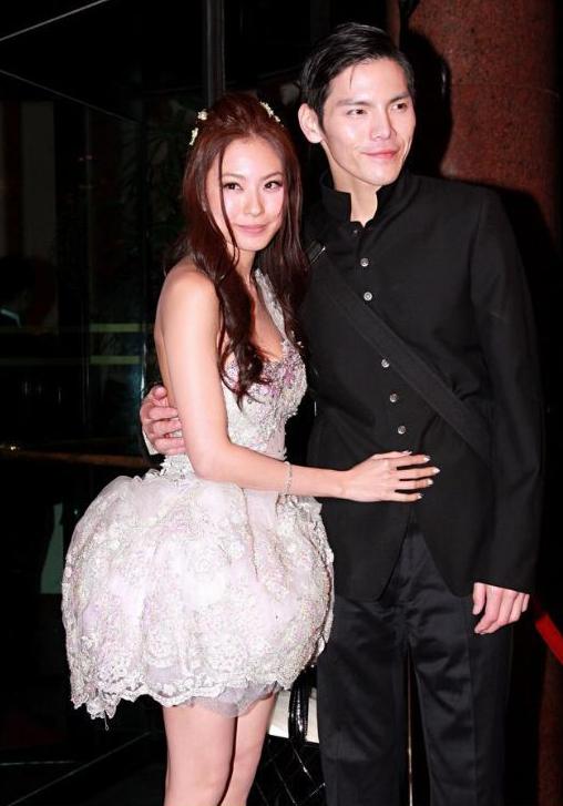 黄婉佩向佐现状,向佐黄婉佩高调