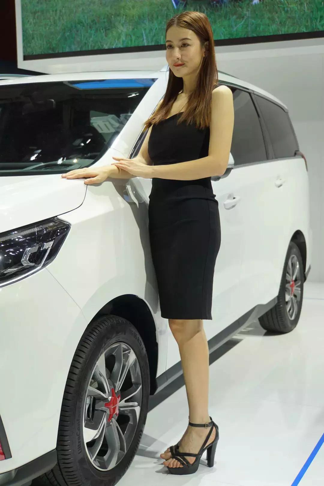 看到你的第一眼我就心动了,看到你的第一眼我就心动了英文