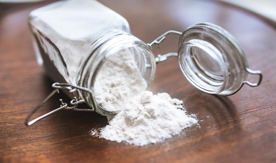 扦插月季添加微生物菌剂有好处吗,加入生根粉和多菌灵的土能种菜吗