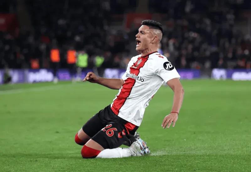 走进TransferRoom-一个工业规模的球员速配平台