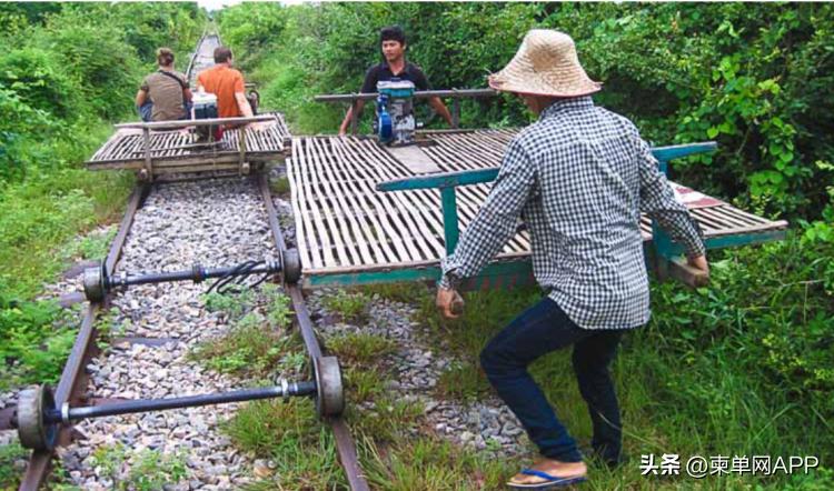 柬埔寨竹火车世界独一无二,柬埔寨火车时速仅有30公里