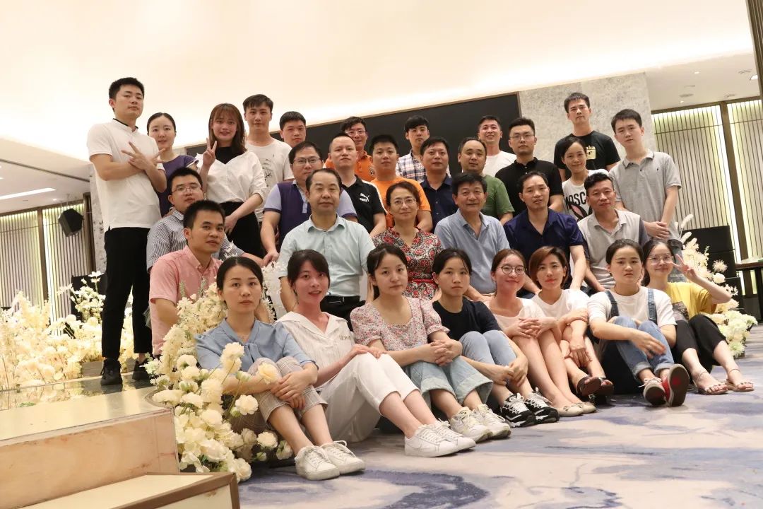 「省医·名医」谭军：让疤痕原位复活的“魔法师”