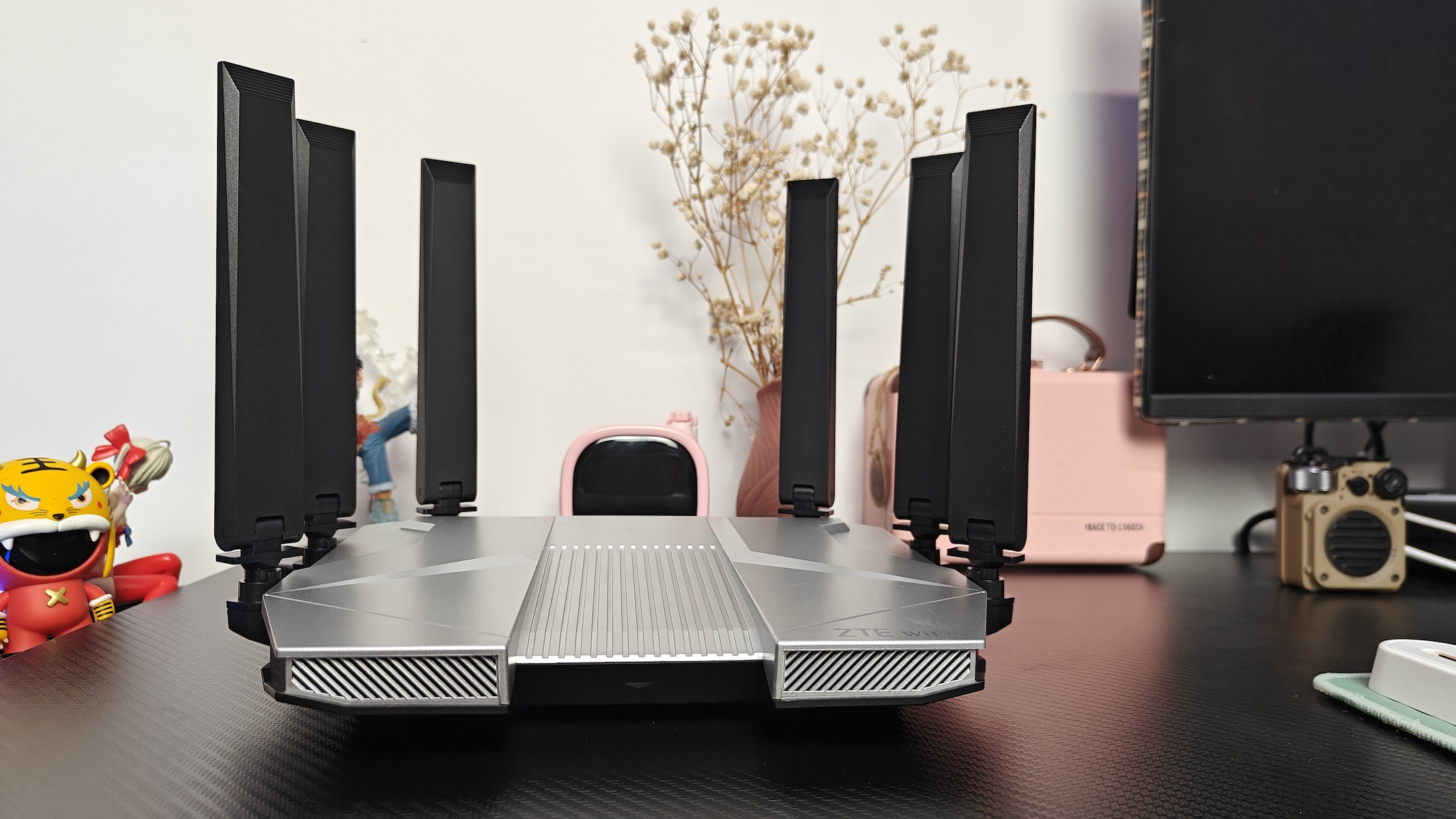 中兴ax5400pro能穿几堵墙,中兴路由器ax5400pro什么时候发布