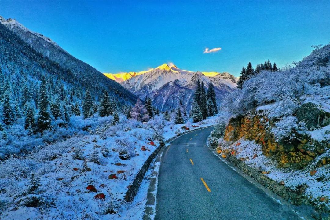 川西阿坝旅游详细攻略地图,川西阿坝旅游攻略三天