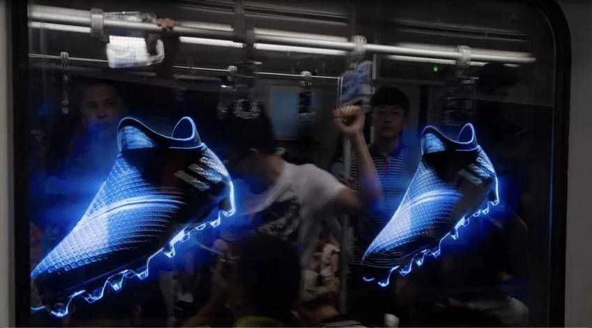 地铁隧道广告为什么是动态的,地铁隧道里面的广告是怎么弄的