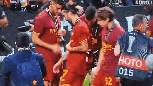 穆里尼奥的魔力，源自大家庭的胜利，成就夺冠的传奇