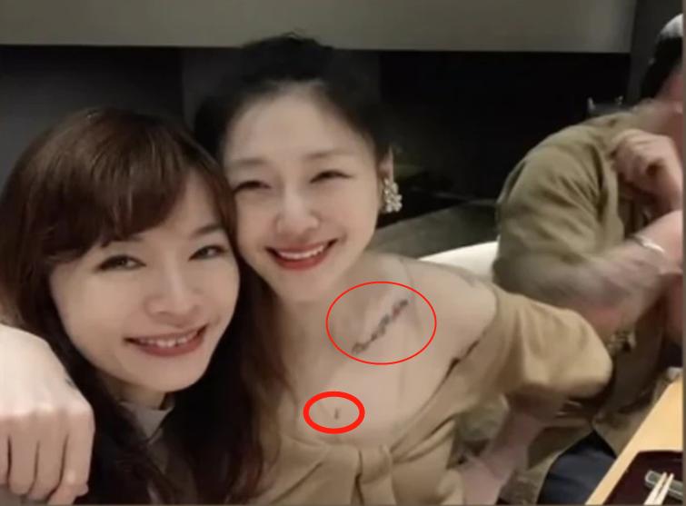 大s具俊晔将婚戒纹在手指上,大s婚后首秀恩爱