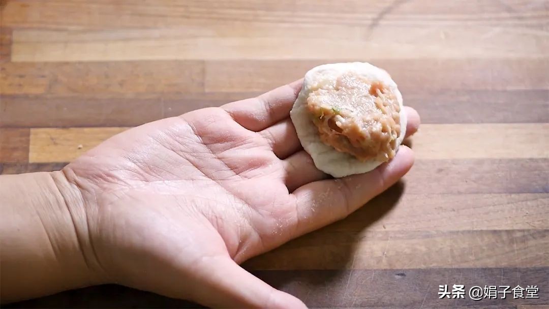 不揉面不擀皮就能做的美味水煎包,水煎包怎么做才能外酥里嫩
