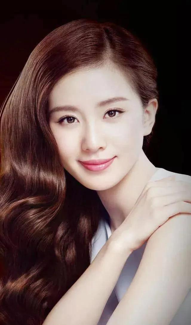 人家说女人味十足应该怎么回答,女人要有女人味也要有女人味