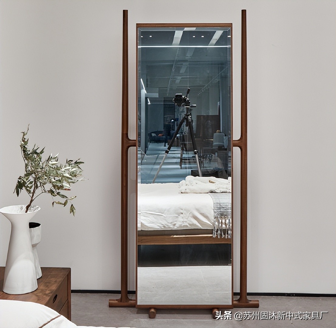 禅意新中式原木大平层,新中式原木禅意软装元素