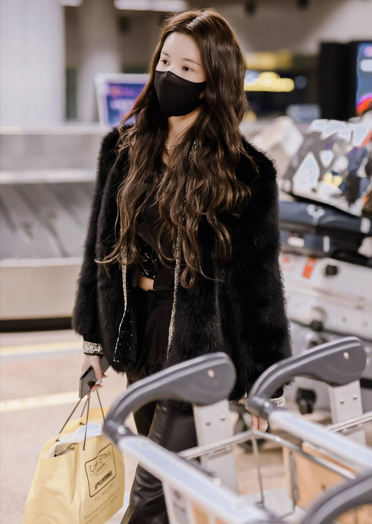 刘些宁超酷舞台,刘些宁图片酷的