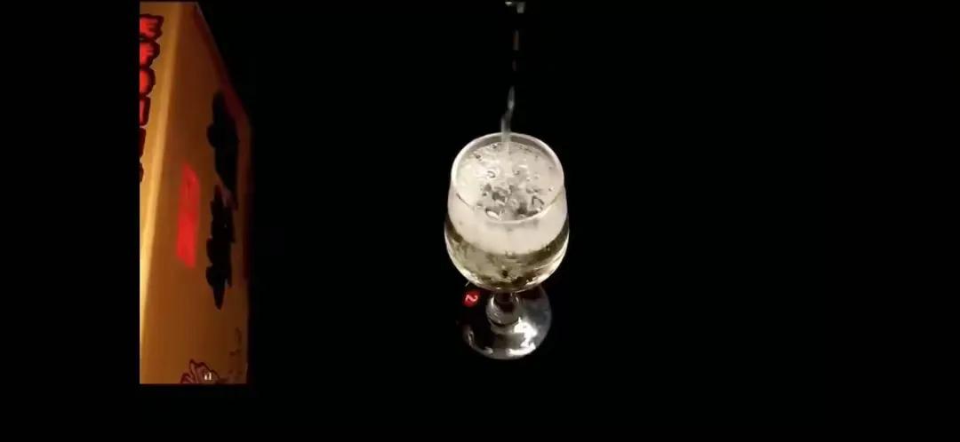 97年赖茅酒庆香港回归特制2斤,97香港回归版赖茅酒