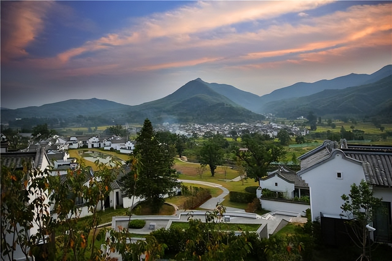 探秘秀丽山水,探秘黄山村