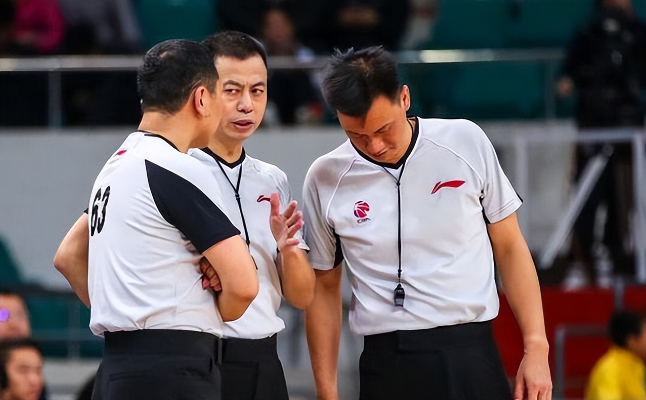 cba目前一场比赛几个裁判,cba裁判一场比赛多少钱