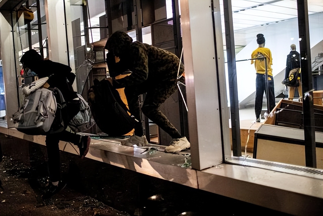 4少年虐杀妇女案判决,4少年虐杀妇女案终审判决