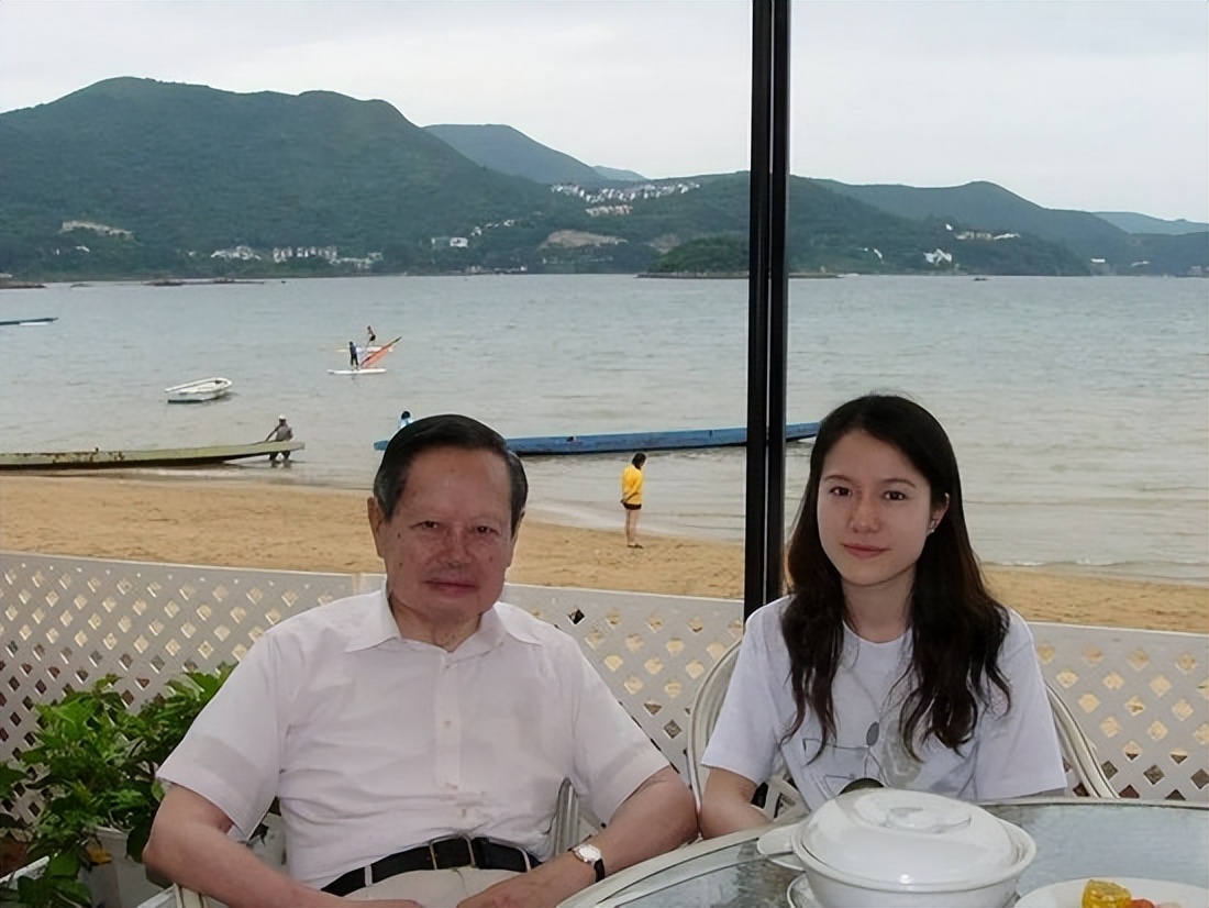 翁帆说出当年嫁82岁杨振宁的原因,翁帆28岁前是做什么的