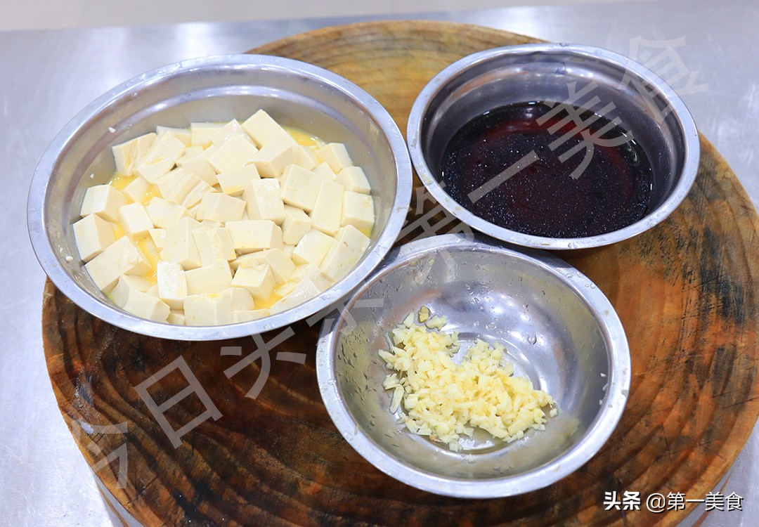 豆腐的传统做法石磨豆腐,腊月二十五做豆腐图片