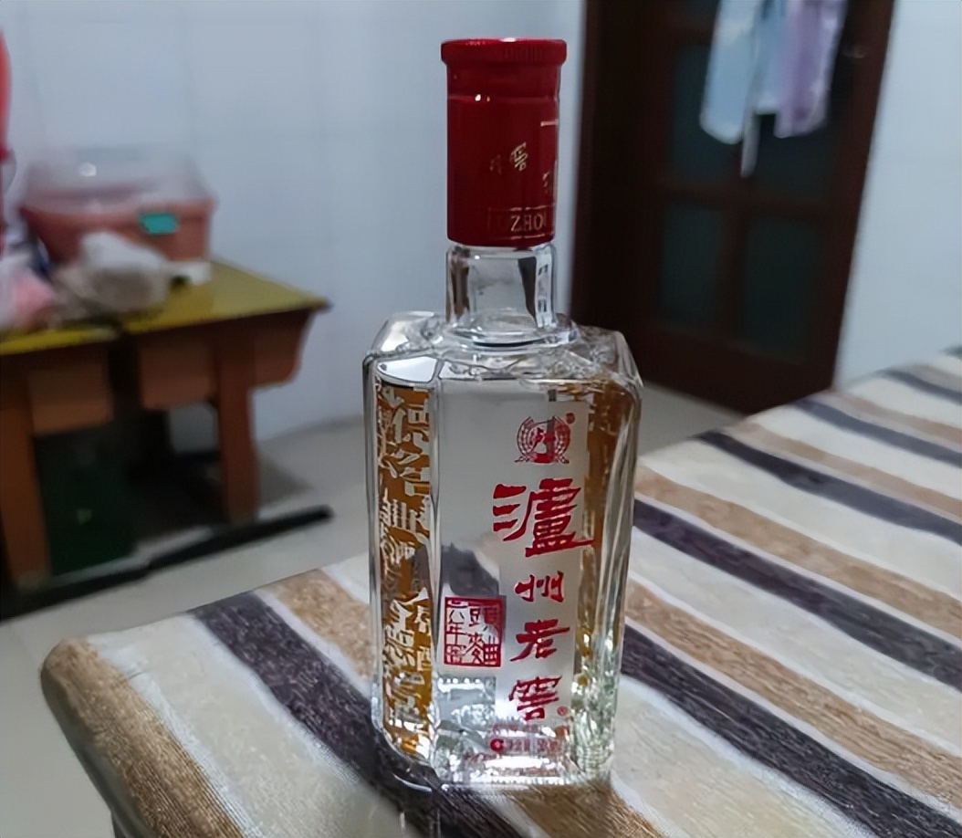 聚会桌上摆一堆红酒啤酒,酒桌上老是喝醉酒的是什么人