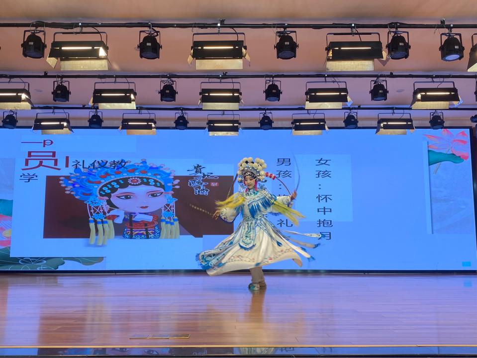 传统戏曲走进校园,戏曲走进校园京剧